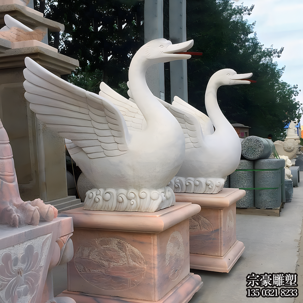 漢白玉天鵝雕塑擺件，石雕噴水鵝雕塑